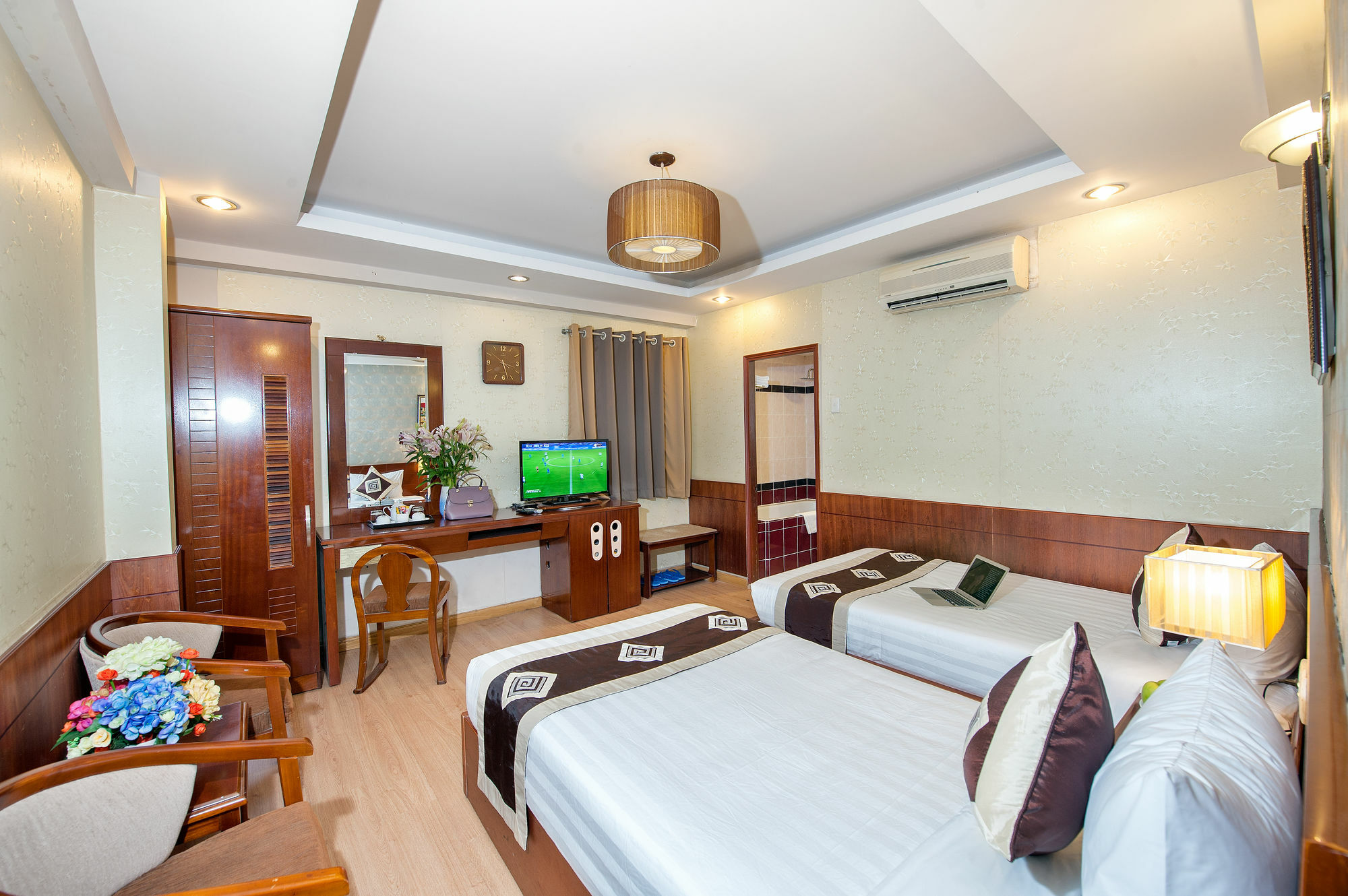 Paris Gold Hotel 호치민 외부 사진
