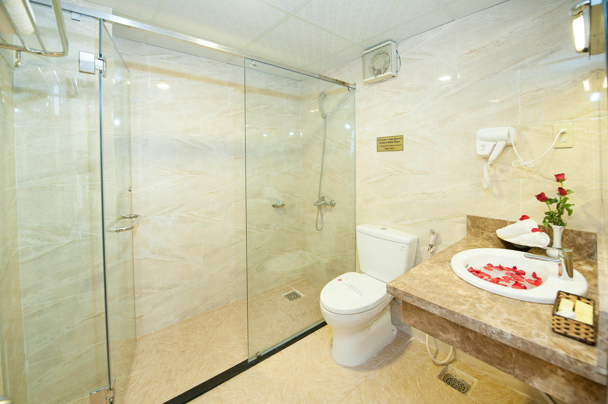 Paris Gold Hotel 호치민 외부 사진