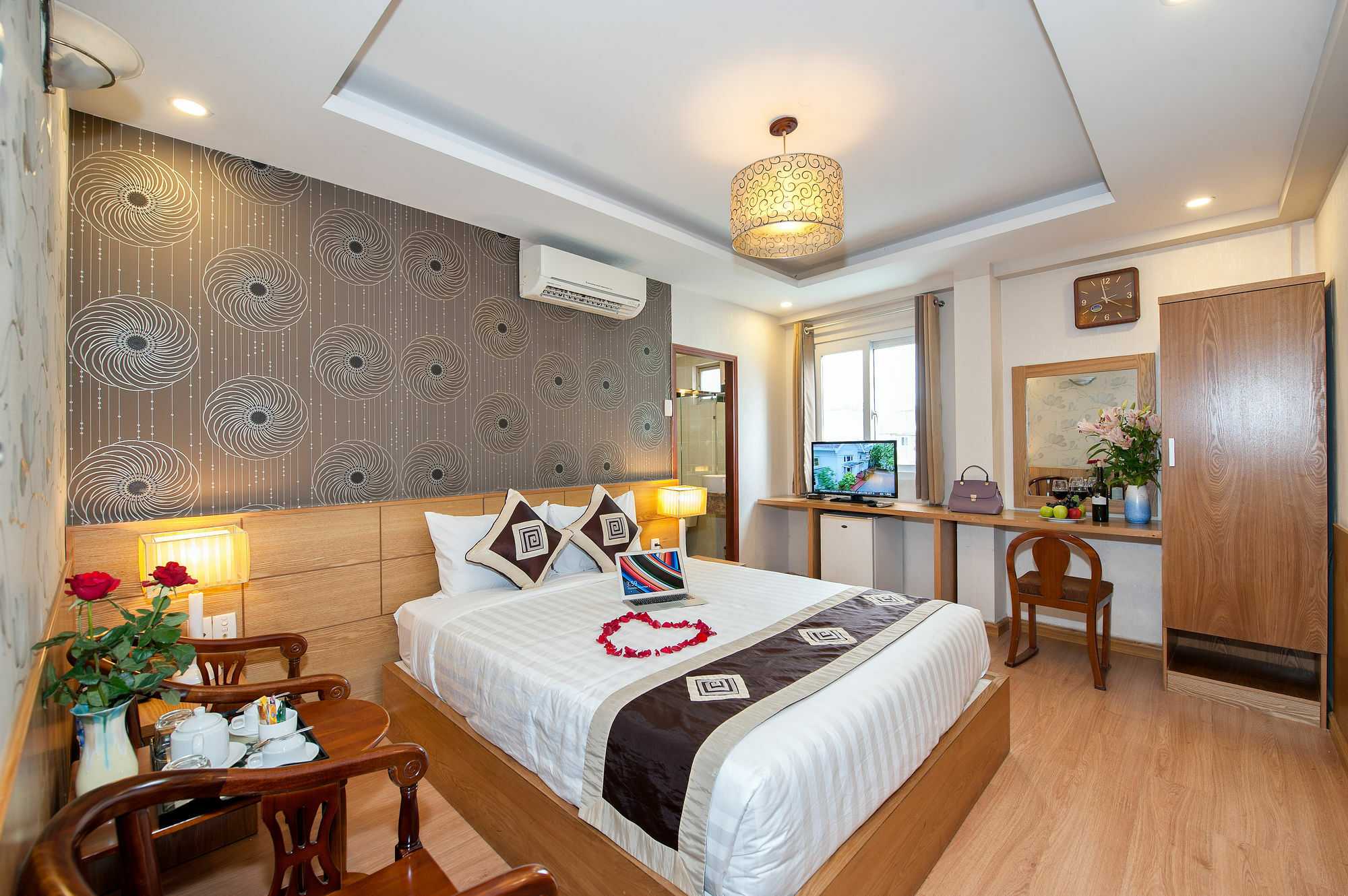 Paris Gold Hotel 호치민 외부 사진