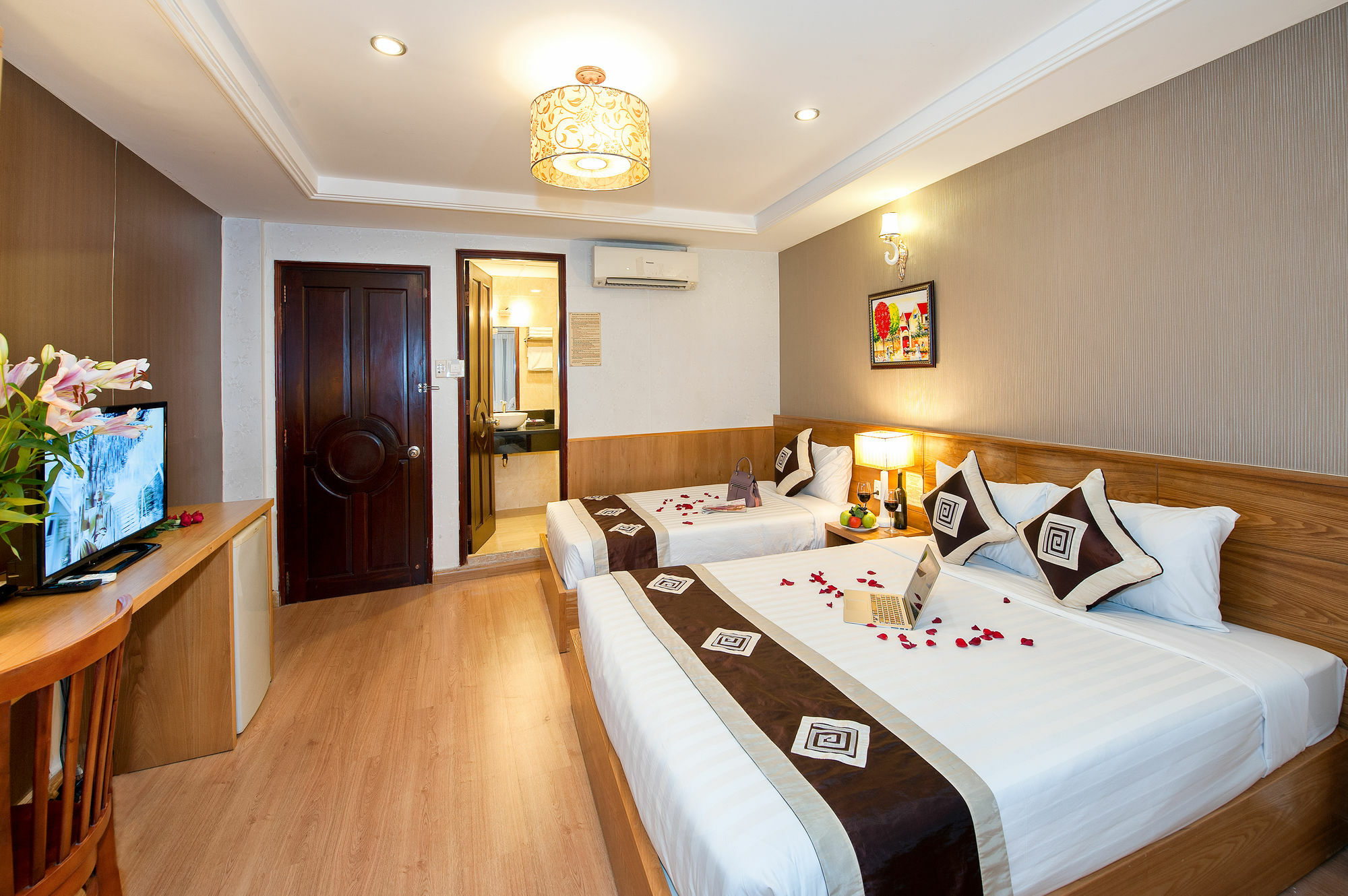 Paris Gold Hotel 호치민 외부 사진